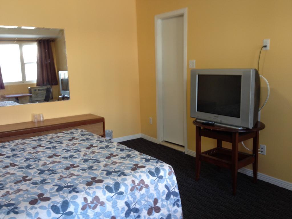 Motel Saint-Jacques มอนทรีอัล ภายนอก รูปภาพ