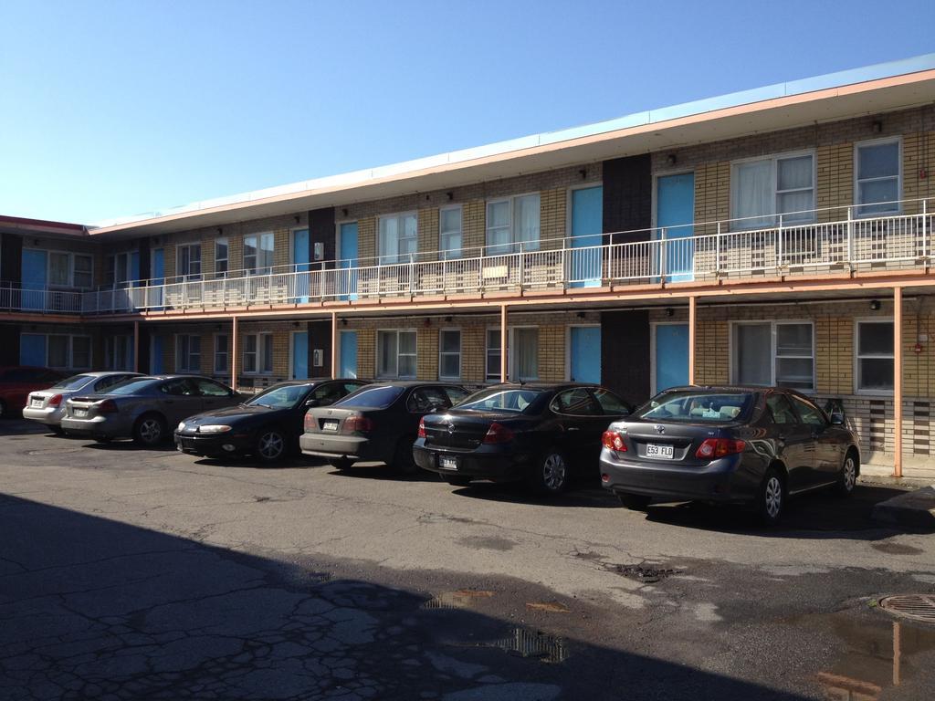 Motel Saint-Jacques มอนทรีอัล ภายนอก รูปภาพ