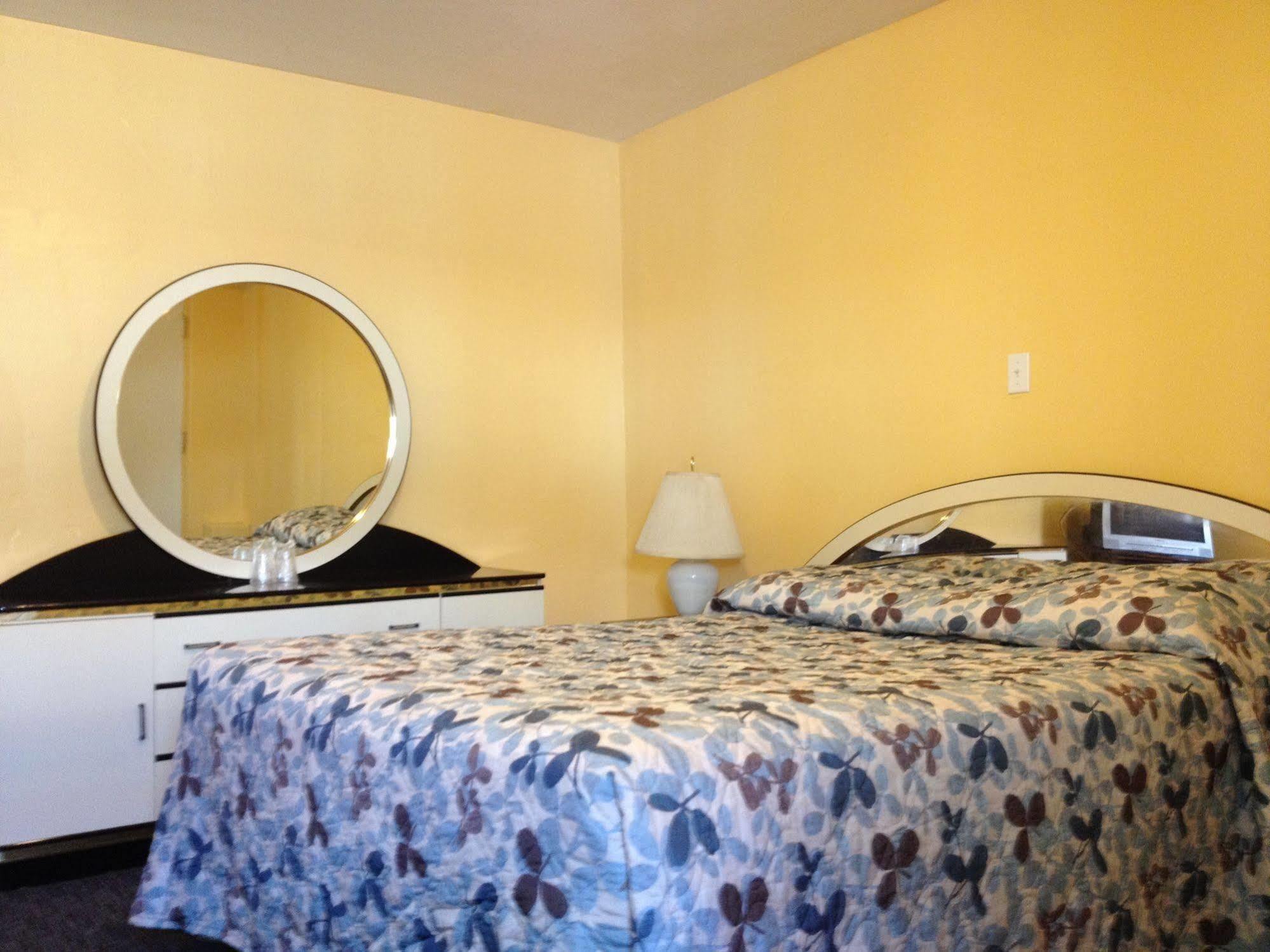 Motel Saint-Jacques มอนทรีอัล ภายนอก รูปภาพ