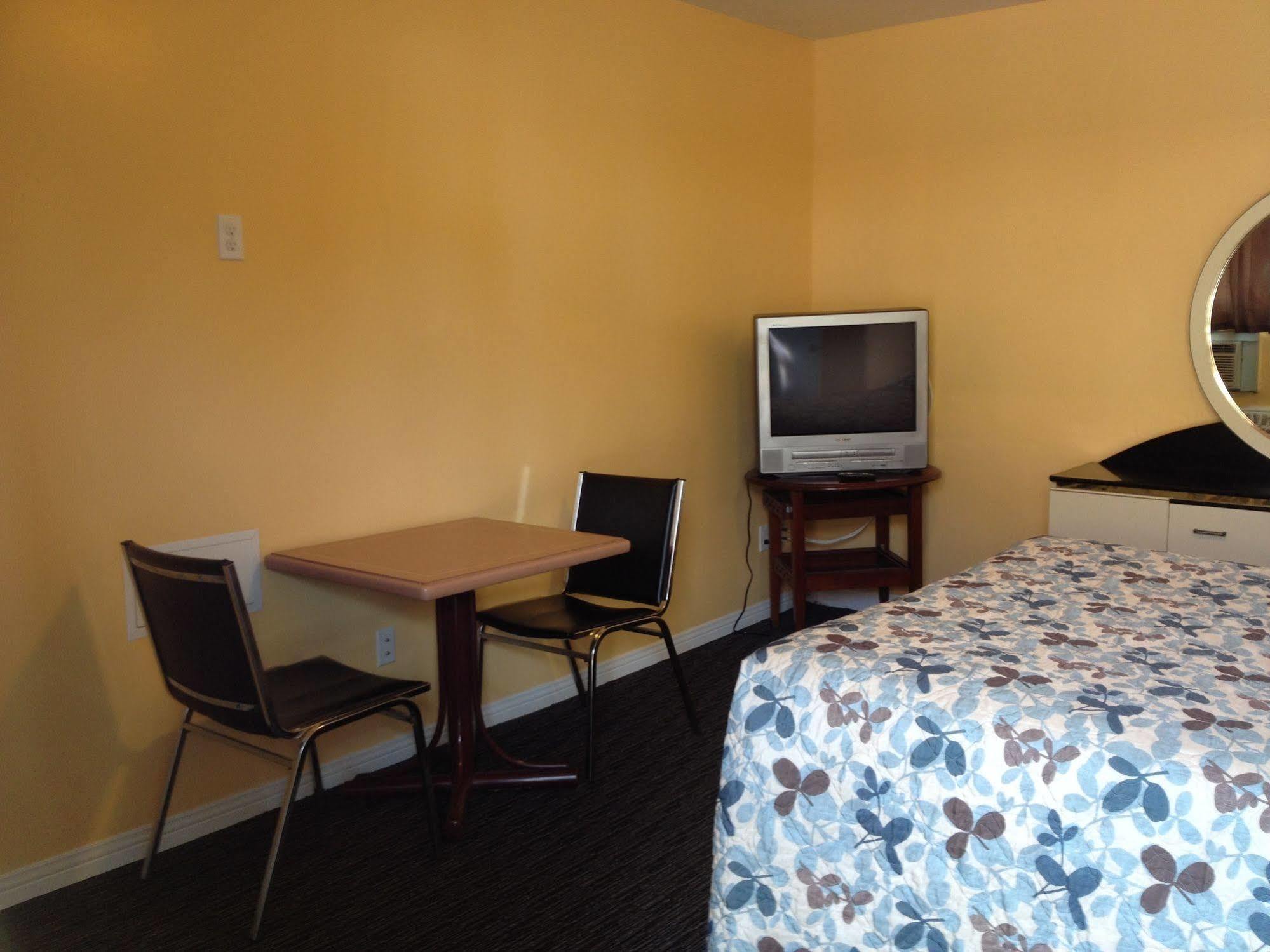 Motel Saint-Jacques มอนทรีอัล ภายนอก รูปภาพ