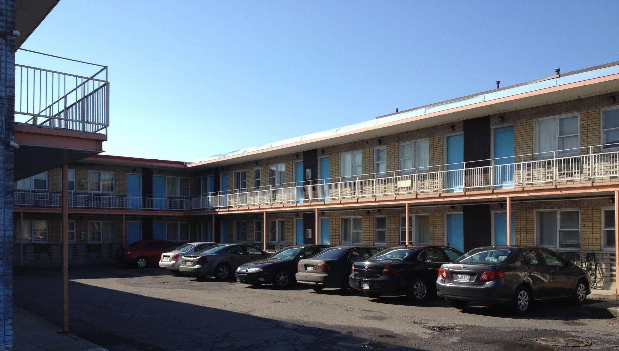 Motel Saint-Jacques มอนทรีอัล ภายนอก รูปภาพ
